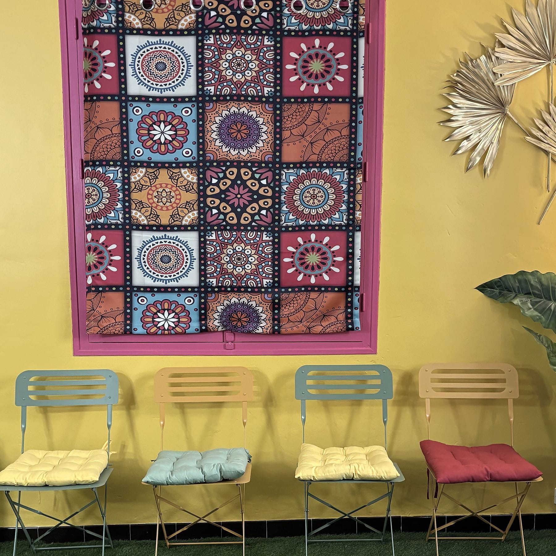 L’atelier à Bouc-Bel-Air, espace coloré et chaleureux